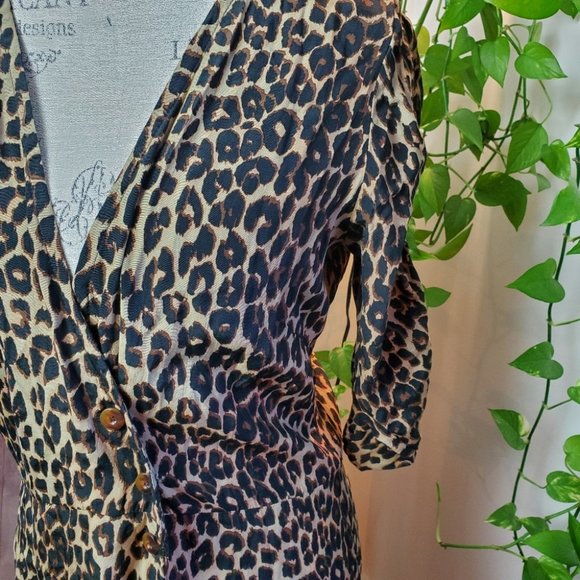 FAITHFUL THE BRAND | Anne Marie Leopard Midi Ruched Sleeves Dress (Size M) - Picture 6 of 14